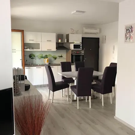 Apartamento Patty Premantura